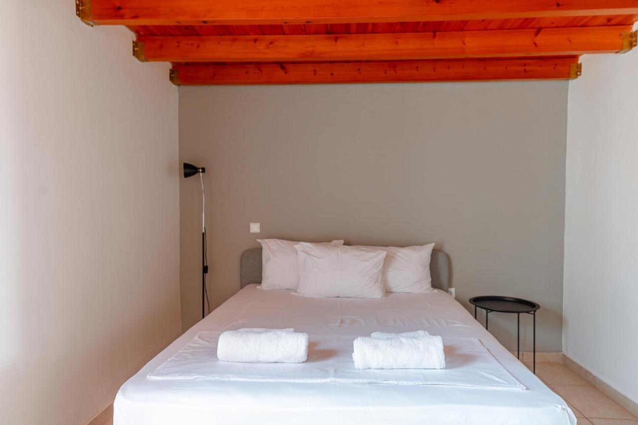 A&D Houses No3 Patras Exterior foto