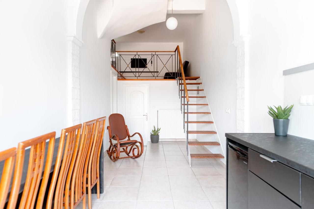 A&D Houses No3 Patras Exterior foto